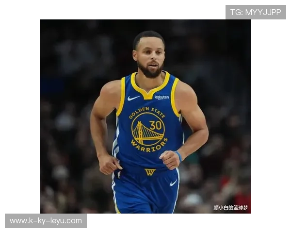 库里两记高难度三分连中，勇士气势如虹